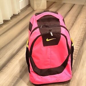 Nike wheeled backpack 🎒